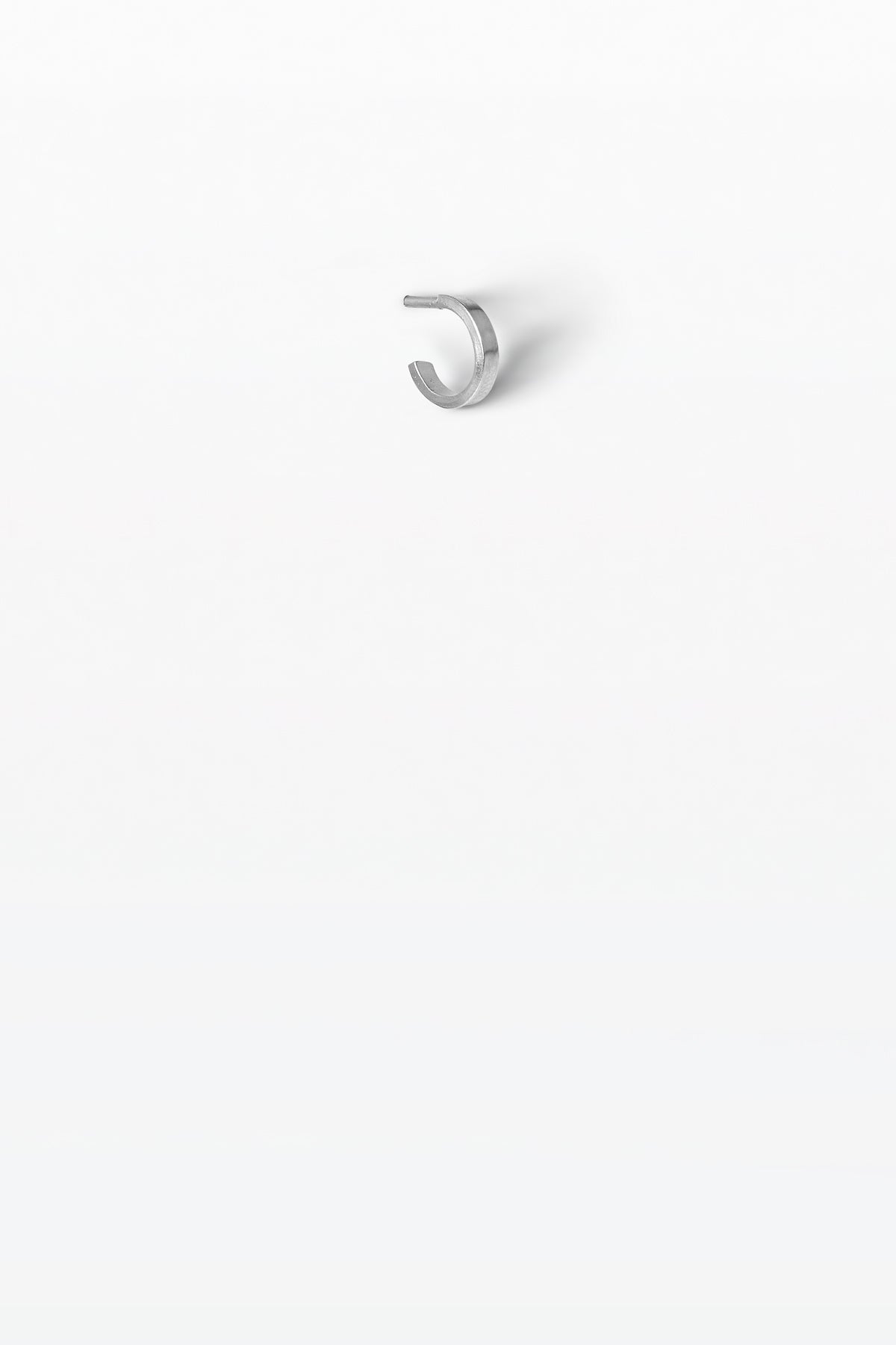 Boucle d'oreille simple 05 en argent massif
