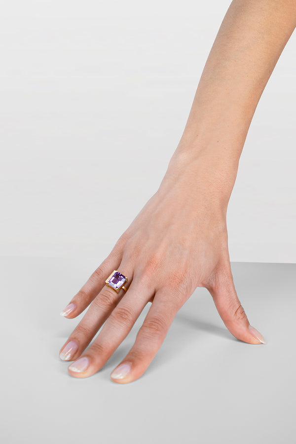 Lustre Ring 09 18K Yellow Gold