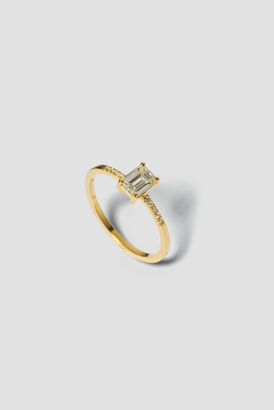 2 . 1 LVK Ring 11 Yellow Gold